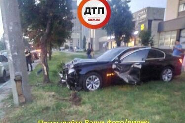 Машины в хлам: в сети показали фото жуткого ДТП в Киеве