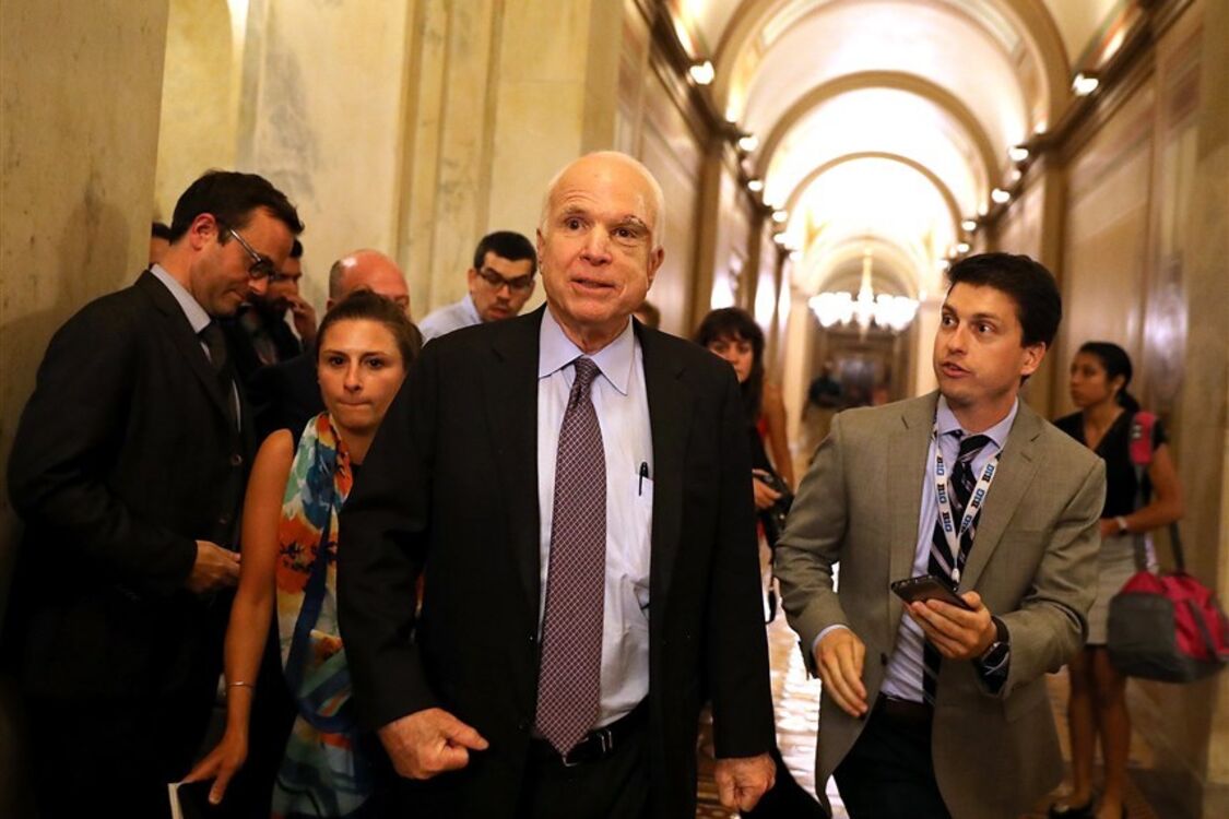 Умер американский сенатор Джон Маккейн: что он говорил об Украине 