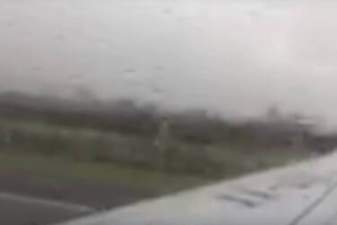 Падение самолета в Мексике: опубликовано жуткое видео момента катастрофы