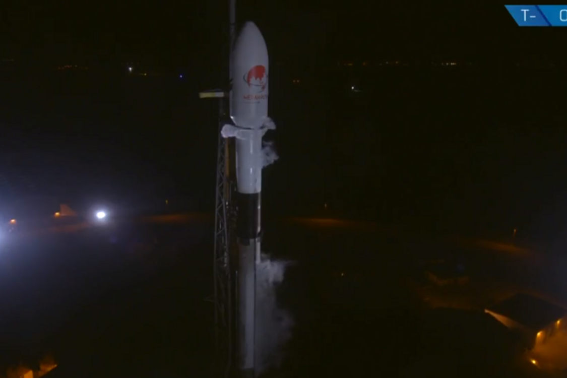 Ракета Маска успешно вывела на орбиту 6-тонный спутник:  мощное видео 