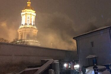 У пожежі біля Києво-Печерської лаври помітили дивне. Що відомо