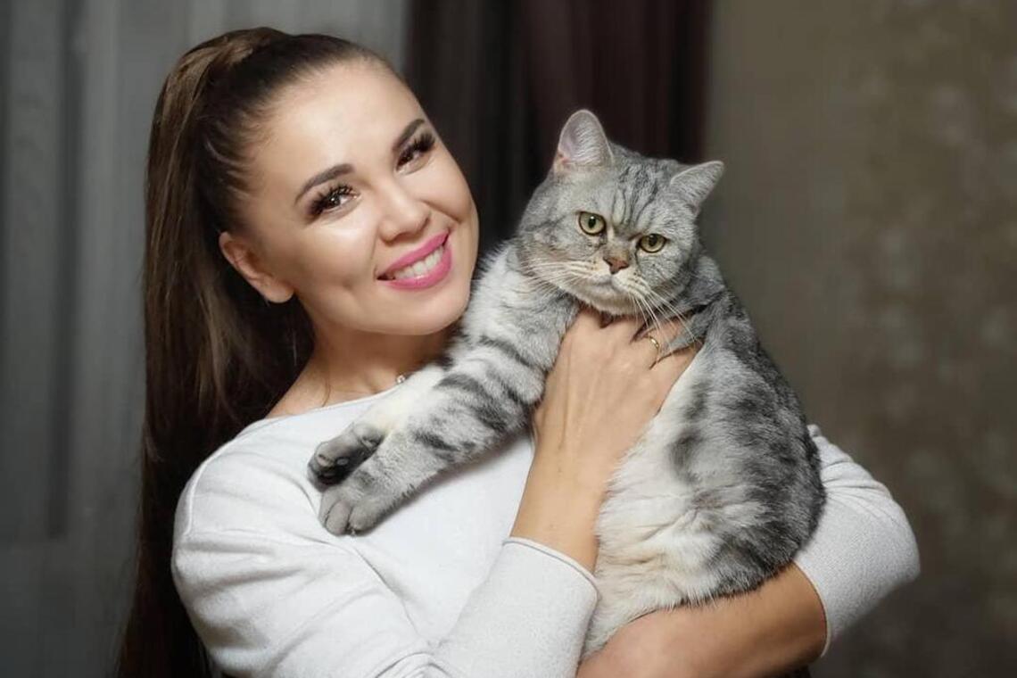 Гузель Уразова показывала свою кошку перед тем, как поглумиться над трупом другого животного