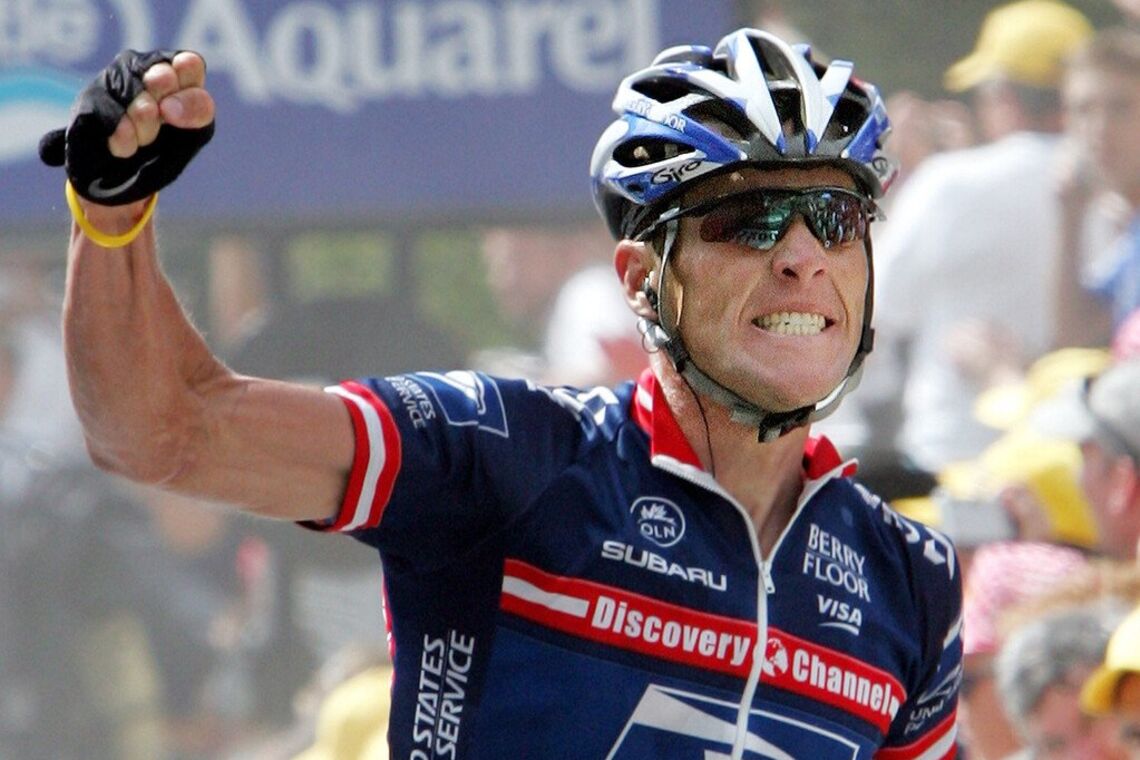 Ленс Армстронг Зеленського захворів на рак, позбувся яєчка, народив 5 дітей, виграв 7 разів Тур де Франс, потрапив у грандіозний допінг-скандал, а тепер цілується з красунею під веселкою
