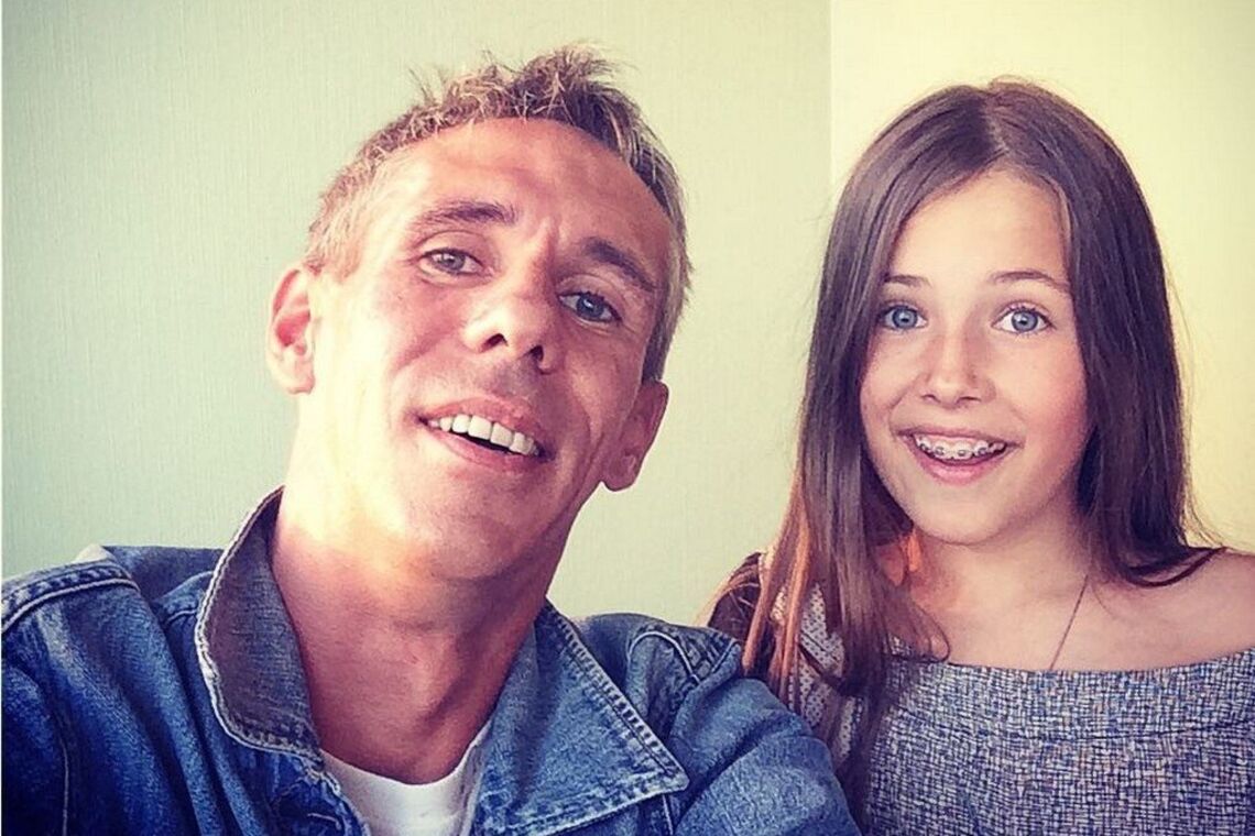 Олексій Панін після скандального відео з донькою показав, до кого він її водив, фото