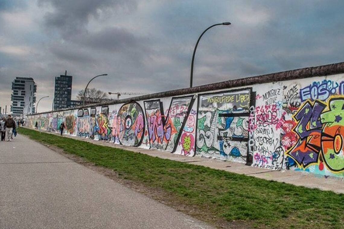 Падение Берлинской стены: как она выглядит сейчас, фото, видео