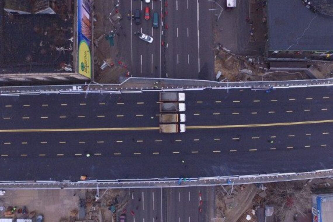 Опубликовано шокирующее фото отремонтированного Шулявского моста