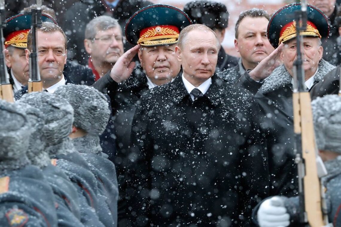 Путин увольняет генералов. Мирослав Гай о причинах большой 'чистки'