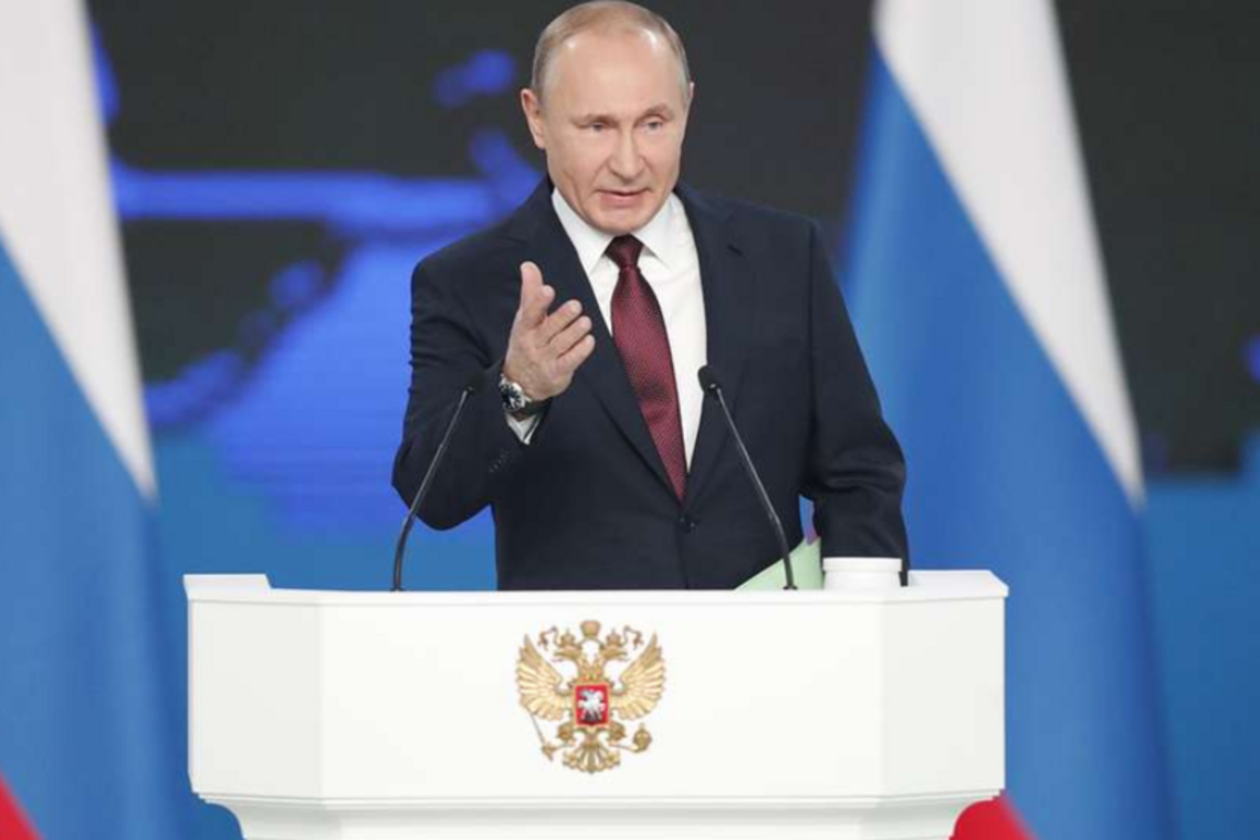 Как сонные политики 'подхрюкивают' посланию Путина: эпичные фото и видео