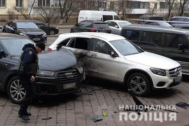 Взрыв на Оболони заинтриговал нюансом с номером авто