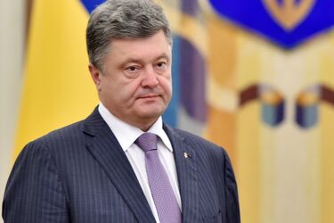 'Начиная от Жириновского и заканчивая Азаровым': Порошенко задал Зеленскому вопрос