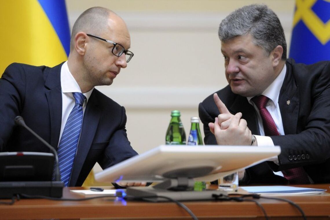 У партий Яценюка и Порошенко случился конфликт из-за выборов