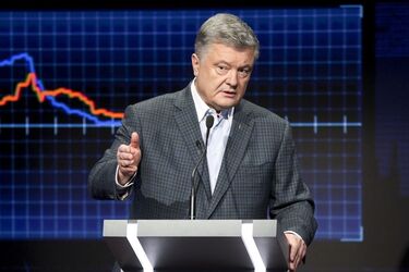 Порошенко і Данилюк зі штабу Зеленського влаштували перепалку через ПриватБанк і Коломойського