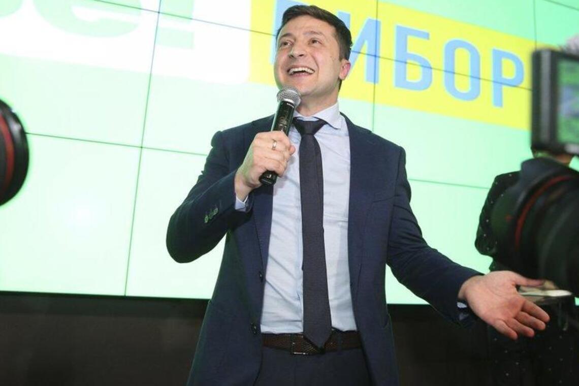 Зеленський пішов у ще більший відрив від Порошенка: в мережу злили свіжий рейтинг