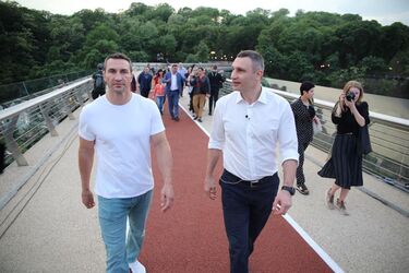 Кличко знал: что не так с мостом и что случилось на открытии в Киеве
