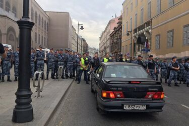 'Еб*ный шизофренический п*здец!' Бабченко объяснил, почему протесты в России уникальны