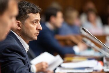 НБУ разрешил 'нае@ать' Украину? Схема наживы на ОВГЗ вызвала критику Зеленского