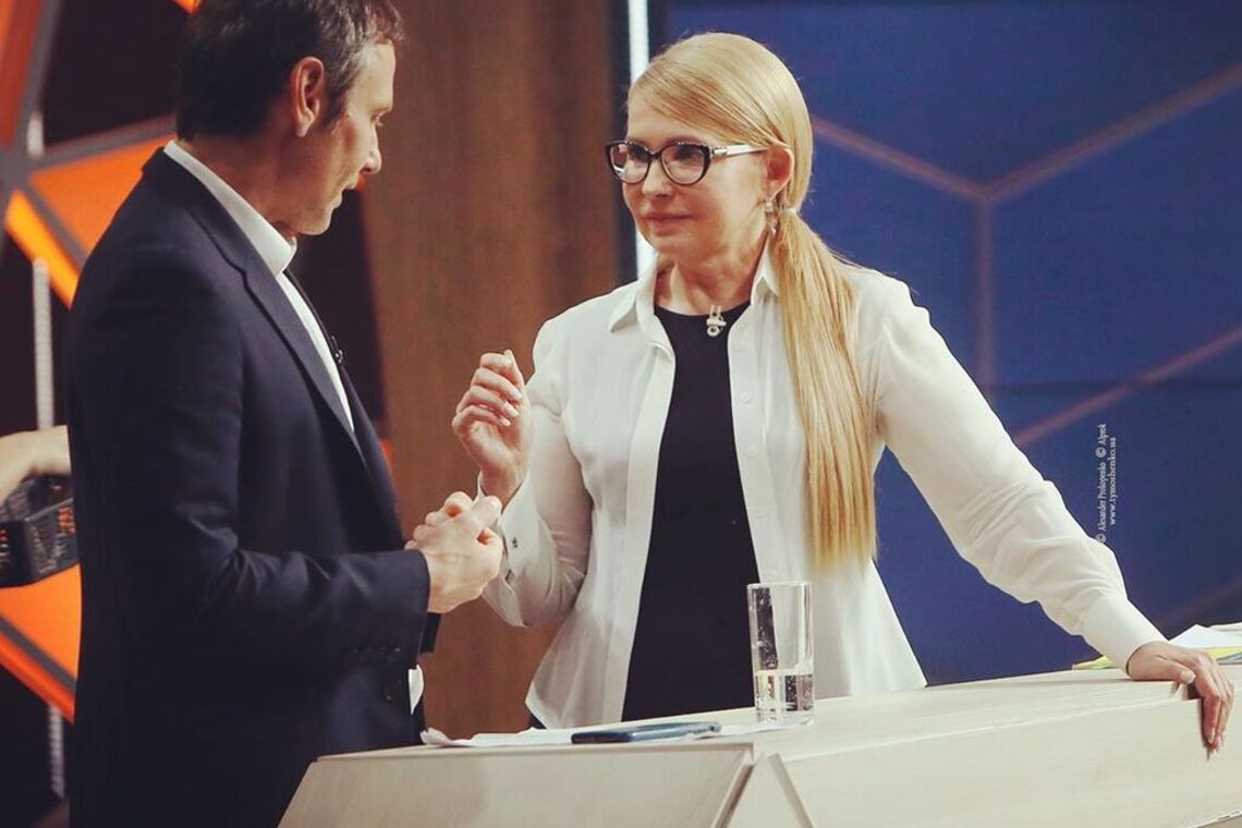 Тимошенко приголубила Вакарчука після дебатів