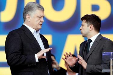 Запад отвернулся от Зеленского? У Порошенко сделали президенту предложение