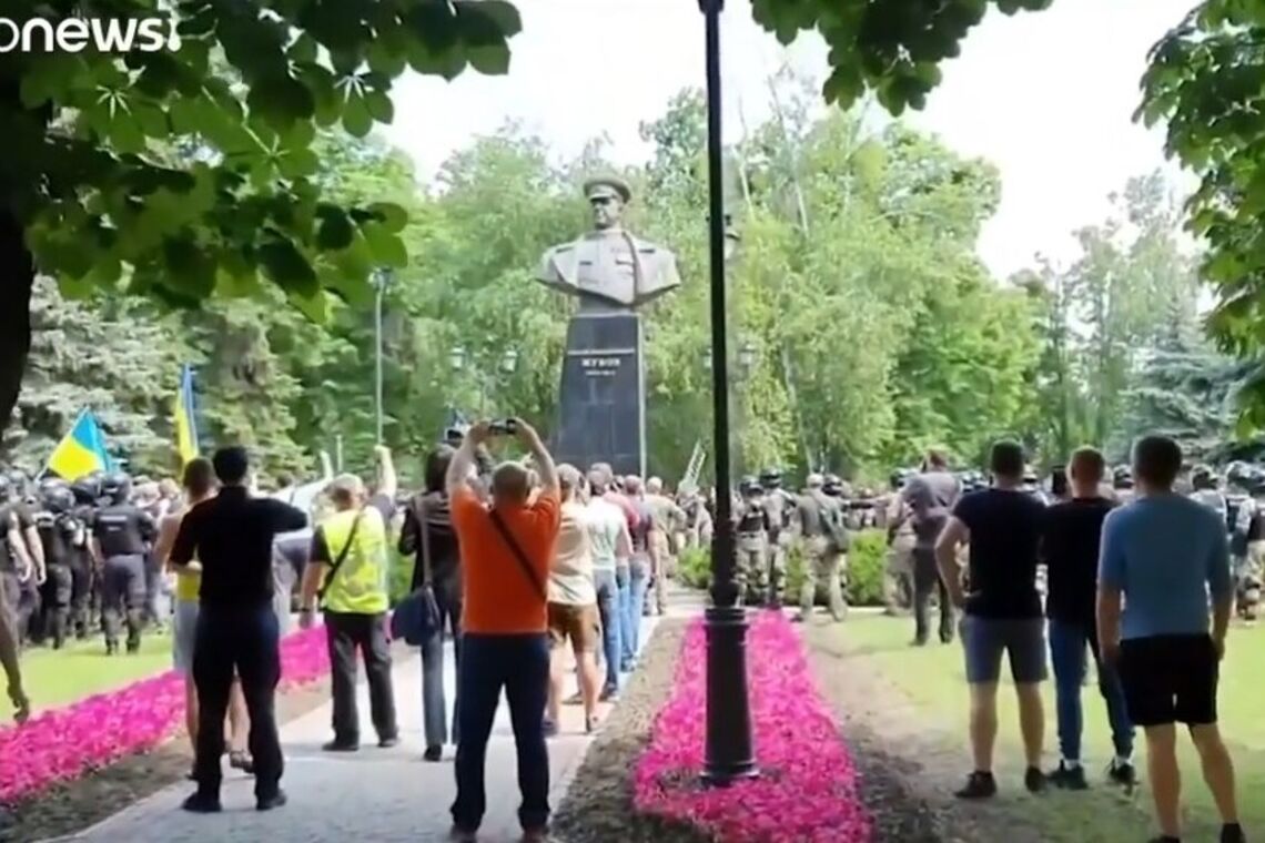 'От не п*зди': Кокотюха описав відчай через пам'ятник Жукову