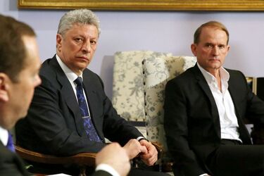 'На коленях перед ничтожным медведиком': Бойко и Медведчук опозорились перед россиянкой, видео