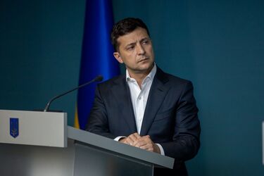 Зеленський принизив журналіста, якому до президентства підносив мікрофон, відео