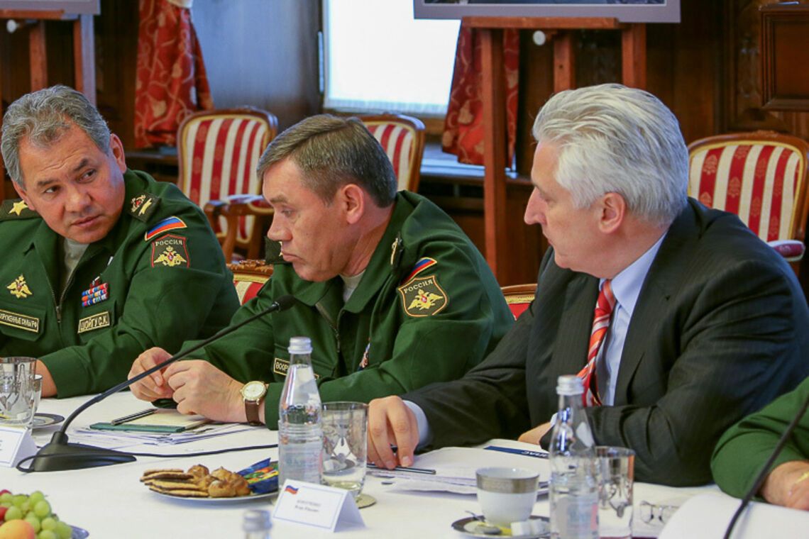 Полковник РФ ноет, что Украина на мнение России 'давно положила', видео