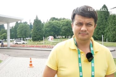 'А не вибирайте ідіотів!' Разумков і Омелян влаштували перепалку