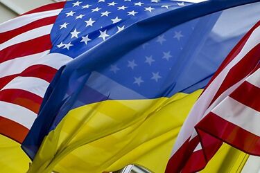 Зеленський попросив допомоги в уряду США, в Україну їде спецделегація з Америки