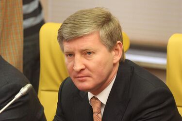 Ахметов виводить активи з України через проблеми з Коломойським