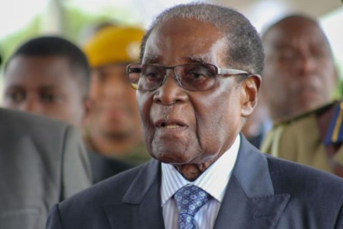 Роберт Мугабе помер: причина і останні фото
