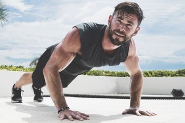 Крис Хемсворт готовится к новому Тору