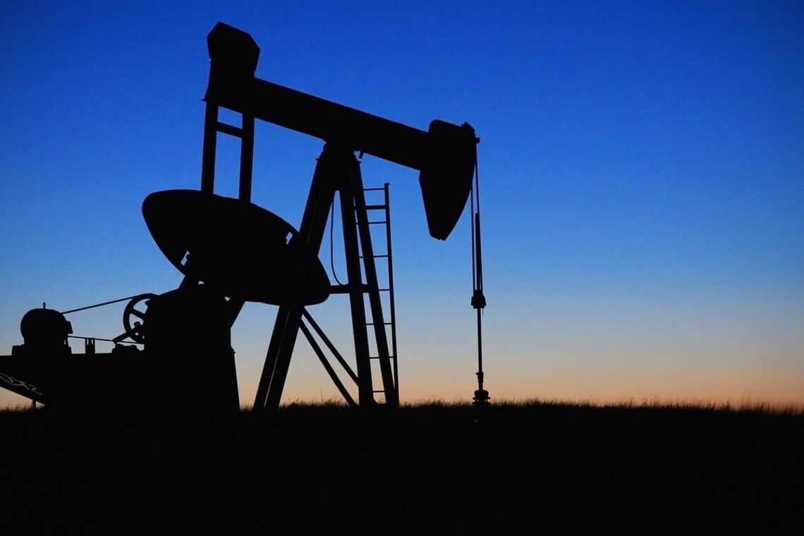 Цены на нефть выросли до максимума с конца февраля