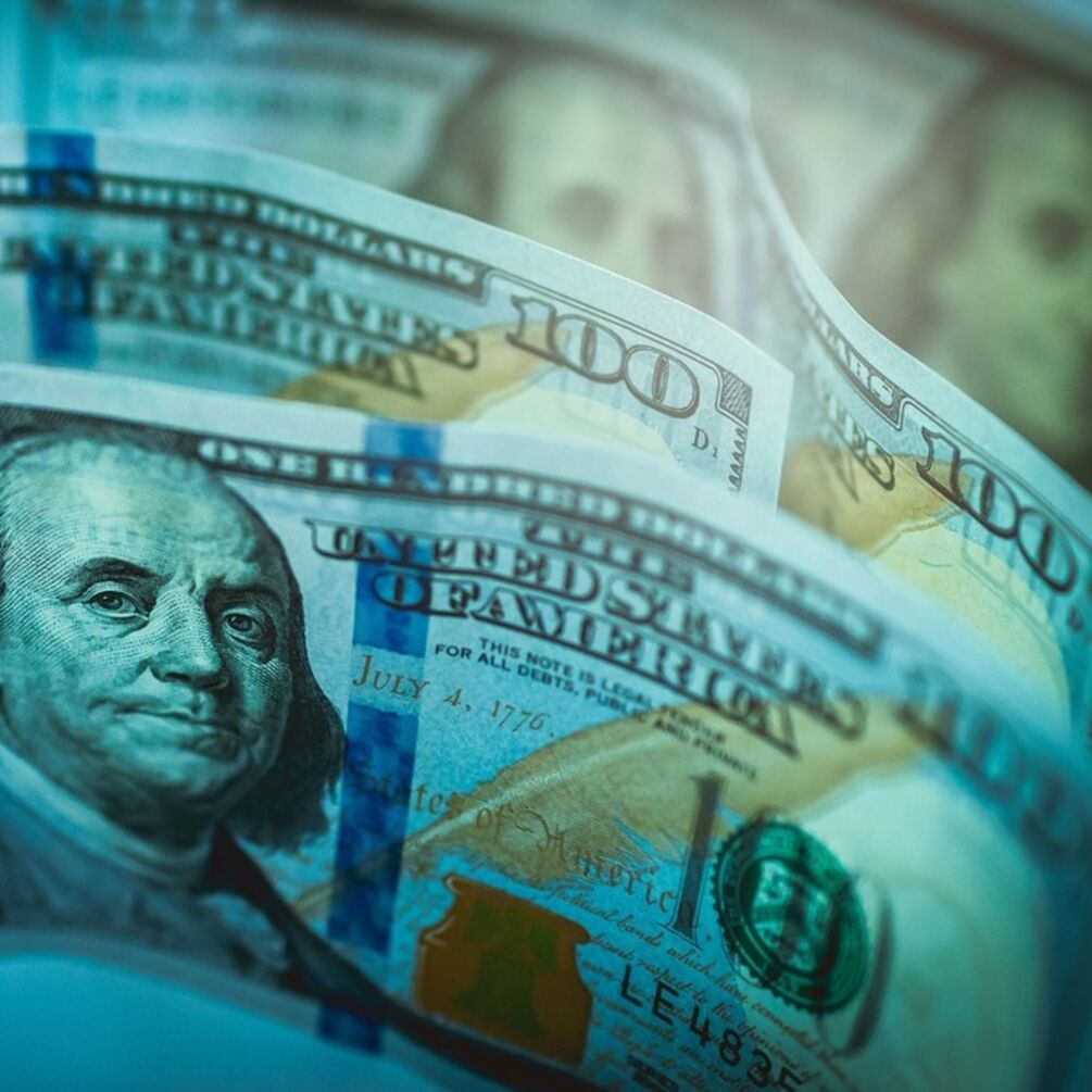 Доллар в Украине подорожал: сколько стоит валюта