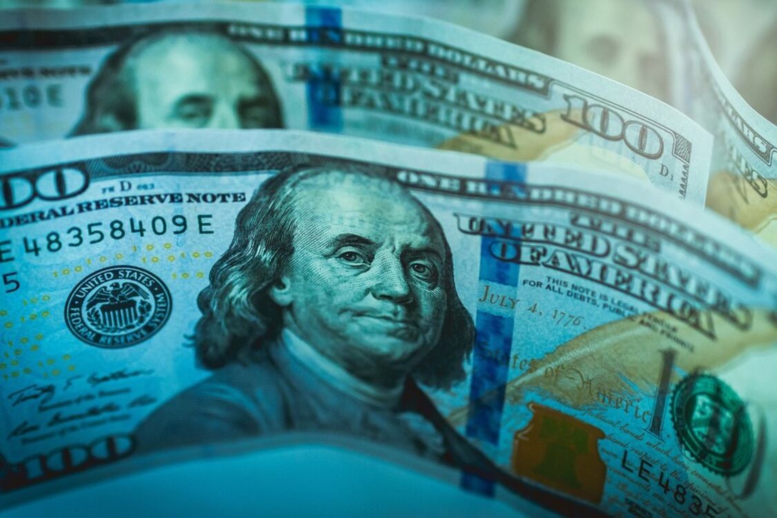 Курс доллара в Украине развернулся: на сколько подорожала валюта