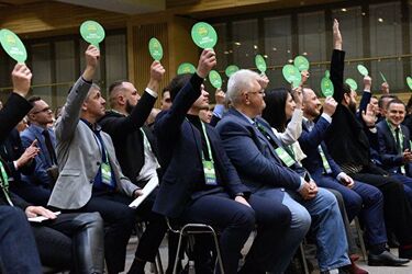 Будет только позитив: 'Слуга народа' планирует выдать свою партийную газету миллионными тиражами