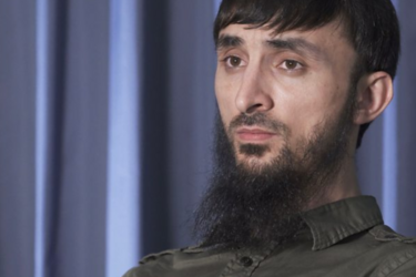 Кто такой Тумсо Абдурахманов, кто на него напал и при чем тут Кадыров, фото и видео