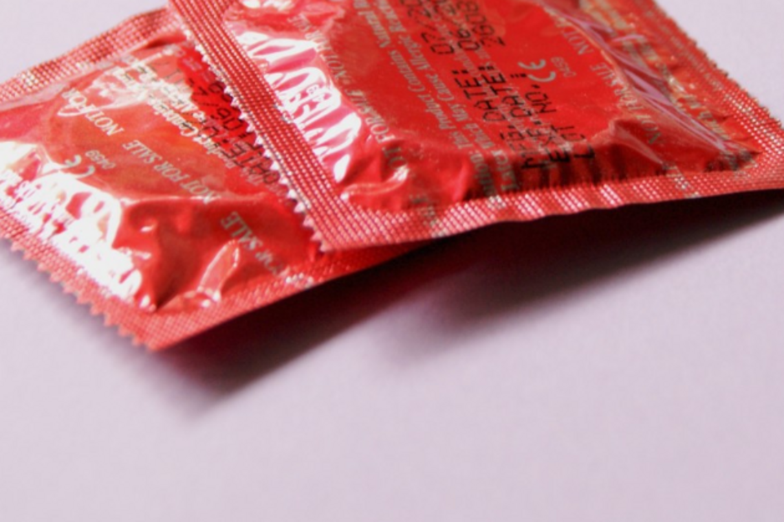 Евакуйованим з Китаю передали в 'Нові Санжари' партію презервативів