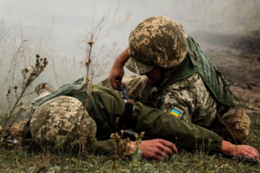 Боевики показали видео с якобы попаданием снарядов в грузовик и блиндаж ВСУ