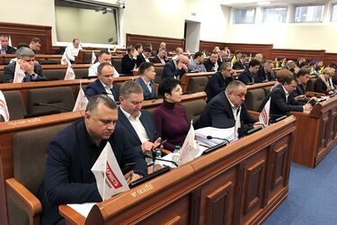 У Києві розірвали договори оренди землі на Подолі з посольством РФ