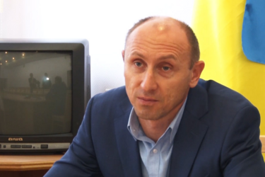 В Полтаве погорел на взятке ветеран таможенной службы, женатый на местной судье