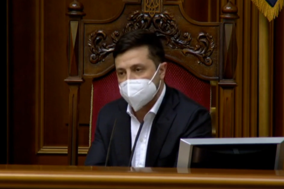 Зеленский снял маску в Раде и взбудоражил украинцев: фото и видео
