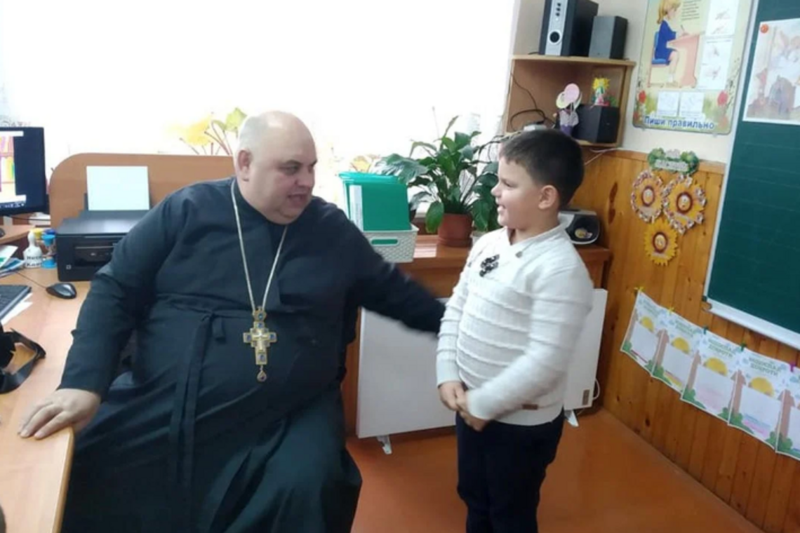 Священик Олег Винницький помер: кого він заразив Covid-19 і що у нього за сім'я, фото і відео