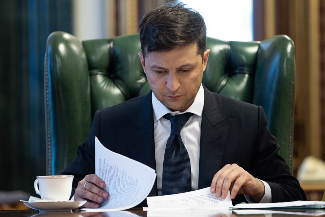 Украина войдет в режим paperless: Зеленский назвал дату
