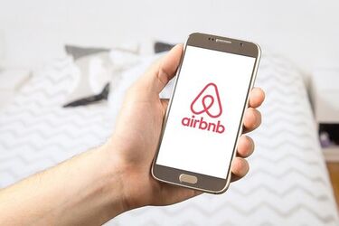 Airbnb планирует выйти на биржу