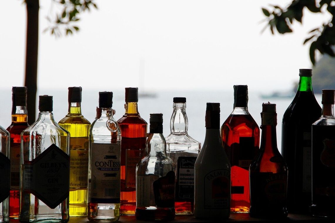 В Украине может подорожать алкоголь: власти хотят ужесточить правила для производителей