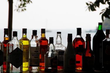 В Україні може подорожчати алкоголь: влада хоче посилити правила для виробників