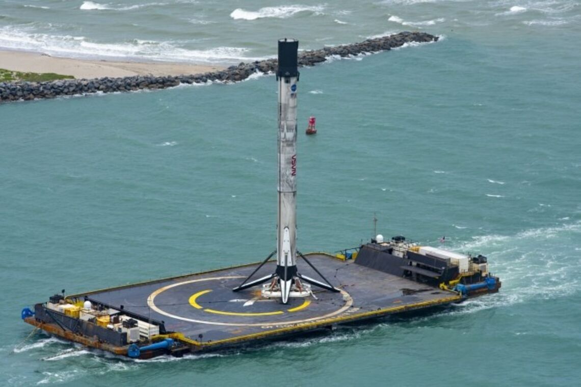 Falcon 9 вернулась на космодром