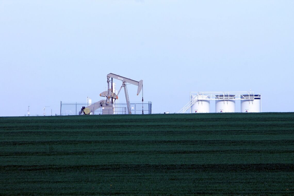 Цены на нефть достигли новой отметки: сколько стоит баррель