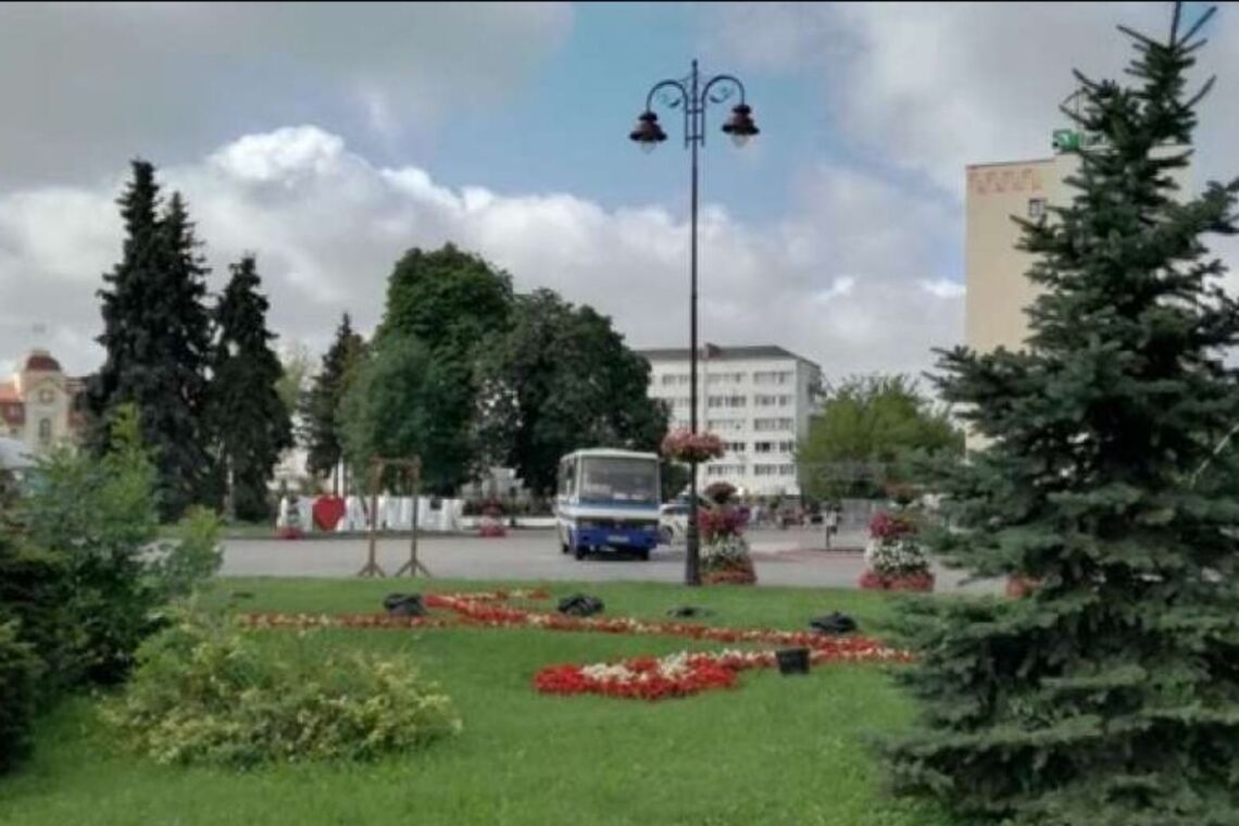 В Луцке захватили автобус с заложниками