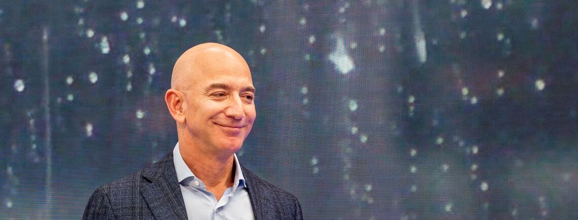 Безос продал акций Amazon еще почти на $2 миллиарда